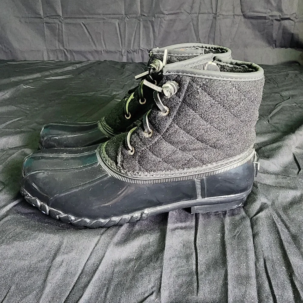 Nautica Woman's Duck Boots Size‎ 8, Black
